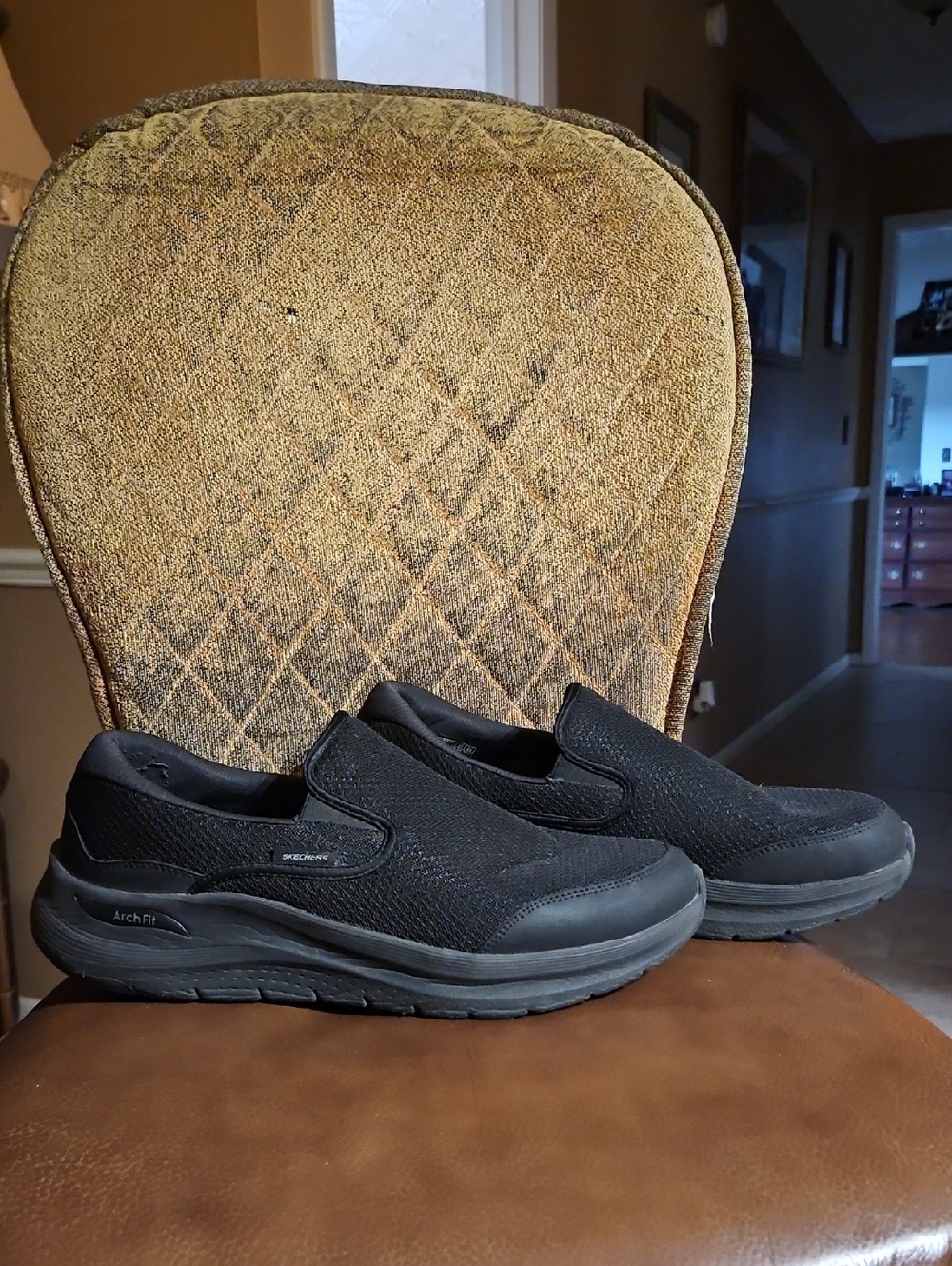 Skechers Arch Fit 2.0 Vallo Slip On Sneakers Walking Shoes Black
